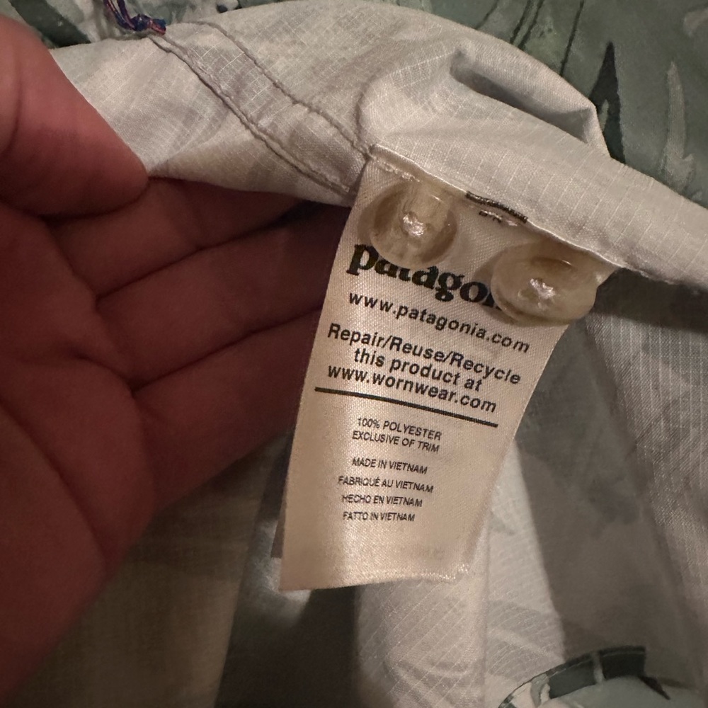 Patagonia mens xl Fishing shirt - Picture 7 of 12